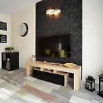 Apartamento Eleganckie Sun Seasons 24 W świeradowie Zdroju Z Widokiem Na Góry By Renters Świeradów-Zdrój