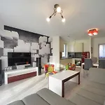 Apartamento Eleganckie Sun Seasons 24 W świeradowie Zdroju Z Widokiem Na Góry By Renters