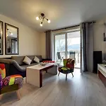 Apartamento Eleganckie Sun Seasons 24 W świeradowie Zdroju Z Widokiem Na Góry By Renters Świeradów-Zdrój