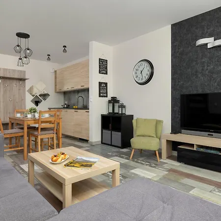 Apartman Eleganckie Sun Seasons 24 W Swieradowie Zdroju Z Widokiem Na Gory By Renters Świeradów-Zdrój