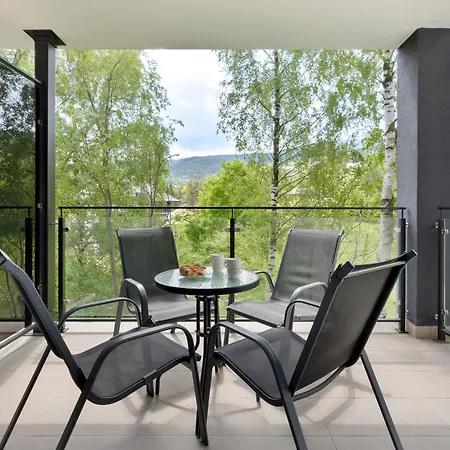 Eleganckie Sun Seasons 24 W Swieradowie Zdroju Z Widokiem Na Gory By Renters * Świeradów-Zdrój