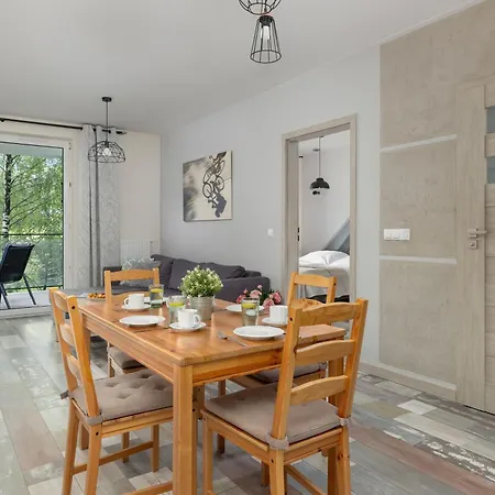 Eleganckie Sun Seasons 24 W Swieradowie Zdroju Z Widokiem Na Gory By Renters Apartman Świeradów-Zdrój