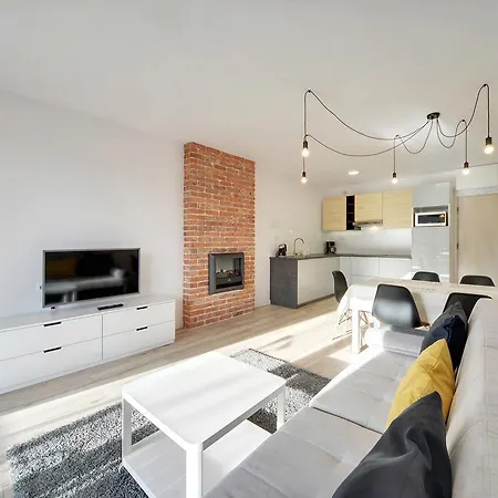 Eleganckie Apartamenty Sun Seasons 24 W Swieradowie Zdroju Z Widokiem Na Gory By Noclegi Renters Apartment