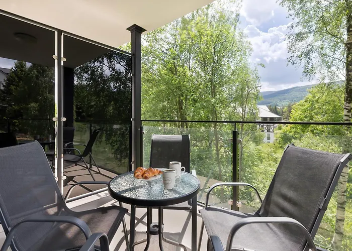 Eleganckie Sun Seasons 24 W Swieradowie Zdroju Z Widokiem Na Gory By Renters Appartamento